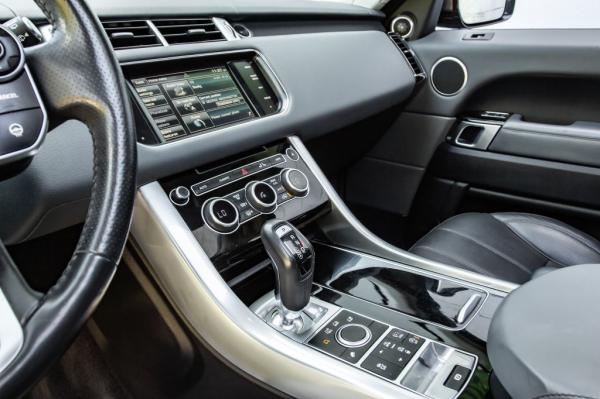 Used 2015 LAND ROVER RANGE ROVER SPO HSE