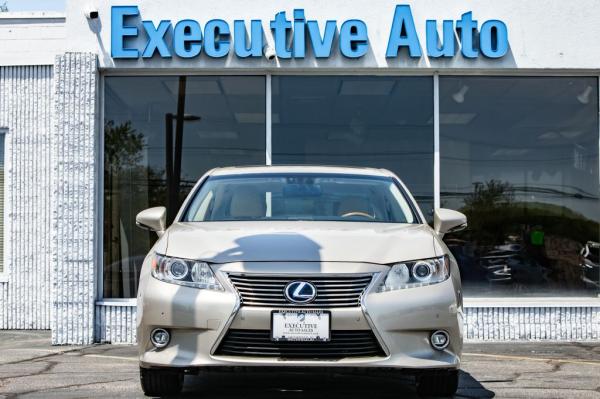 Used 2015 LEXUS ES 300H