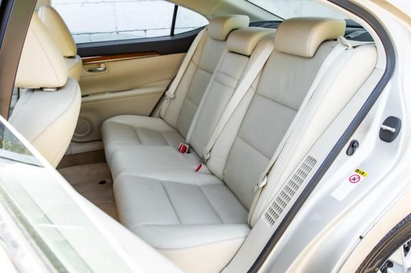 Used 2015 LEXUS ES 300H