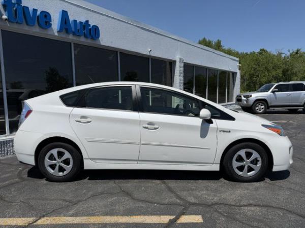 Used 2014 Toyota PRIUS IV