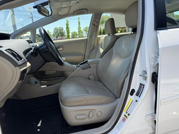Used 2014 Toyota PRIUS IV
