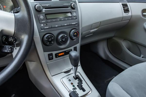 Used 2011 Toyota COROLLA LE