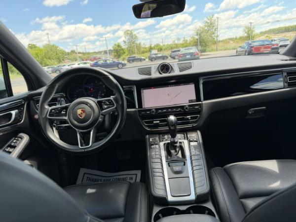 Used 2020 PORSCHE MACAN suv