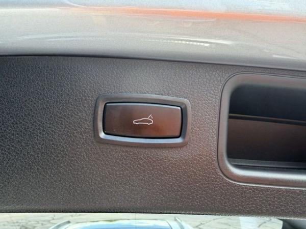 Used 2020 PORSCHE MACAN suv