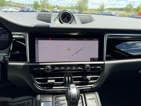 Used 2020 PORSCHE MACAN suv