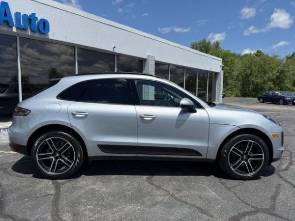 Used 2020 PORSCHE MACAN suv
