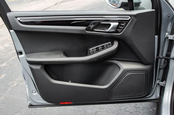 Used 2020 PORSCHE MACAN suv