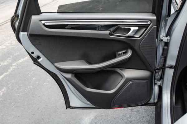 Used 2020 PORSCHE MACAN suv