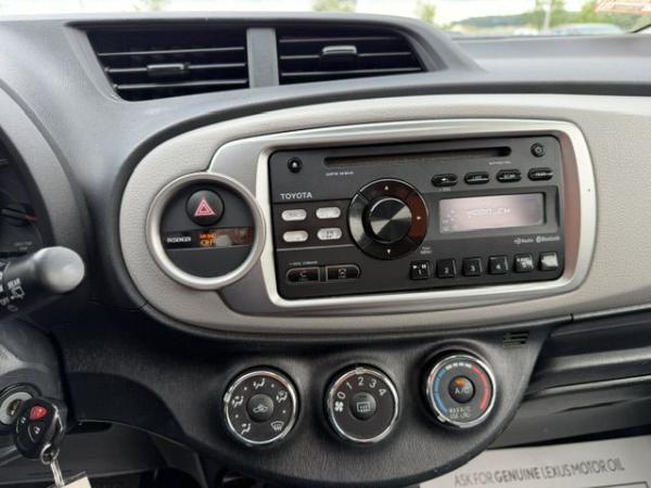Used 2014 Toyota YARIS 5 Door LE