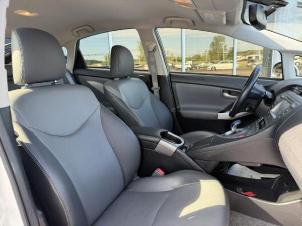 Used 2015 Toyota PRIUS V