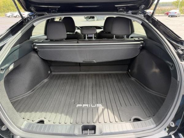 Used 2022 Toyota PRIUS LE