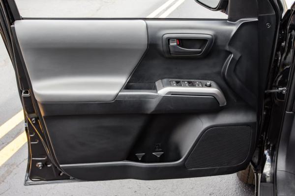Used 2016 Toyota TACOMA DOUBLE CAB