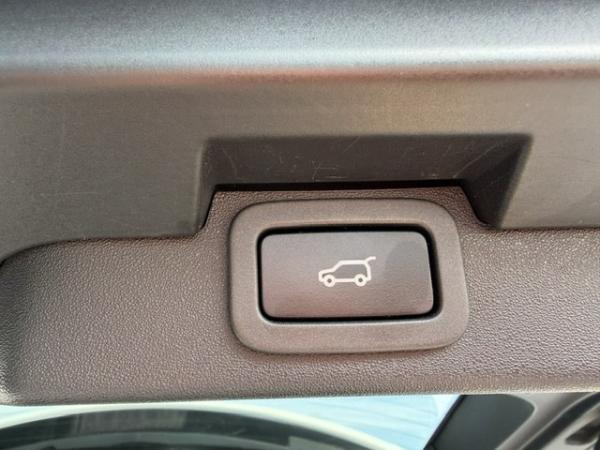 Used 2018 LAND ROVER DISCOVERY HSE