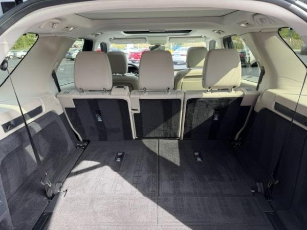 Used 2018 LAND ROVER DISCOVERY HSE