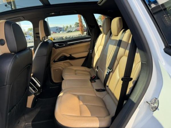 Used 2017 PORSCHE CAYENNE