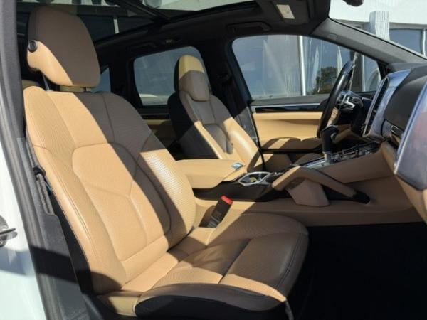 Used 2017 PORSCHE CAYENNE
