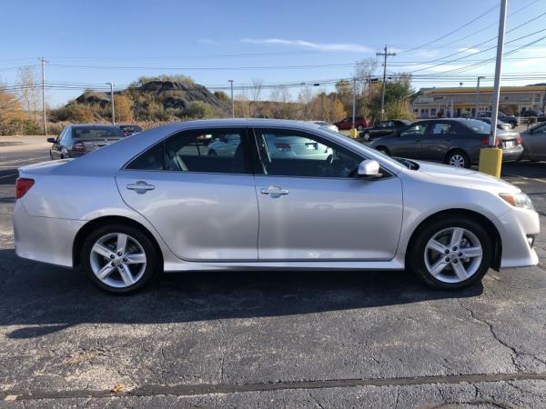 Used 2013 Toyota CAMRY SE SE