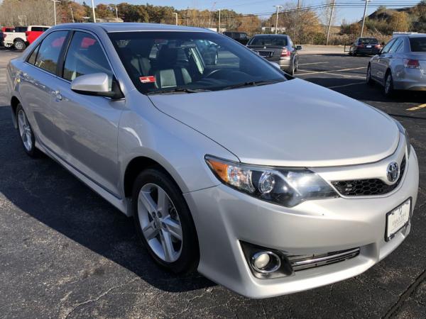 Used 2013 Toyota CAMRY SE SE