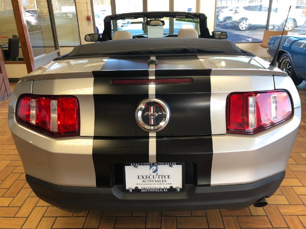 Used 2010 FORD MUSTANG Convertible