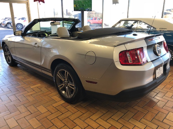 Used 2010 FORD MUSTANG Convertible