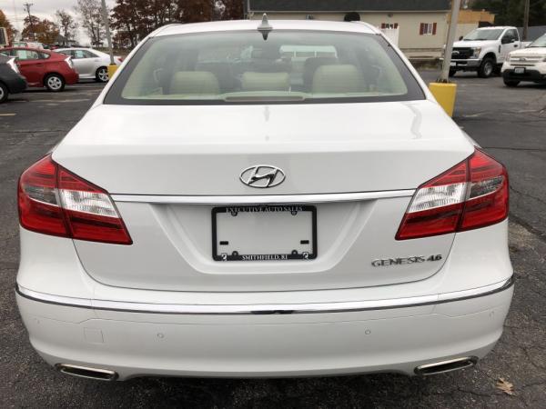 Used 2012 HYUNDAI GENESIS 46L