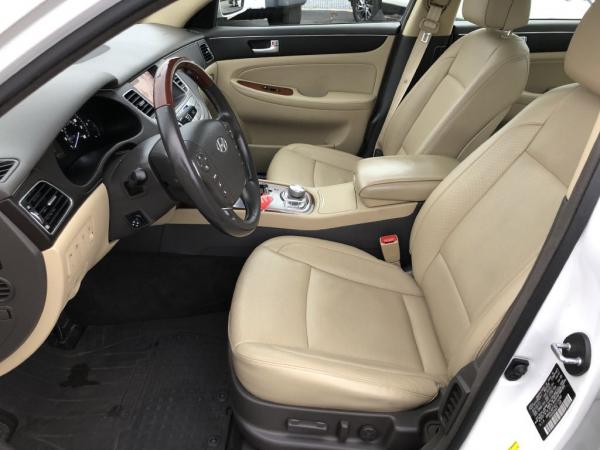 Used 2012 HYUNDAI GENESIS 46L