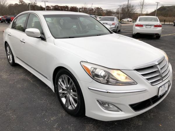 Used 2012 HYUNDAI GENESIS 46L