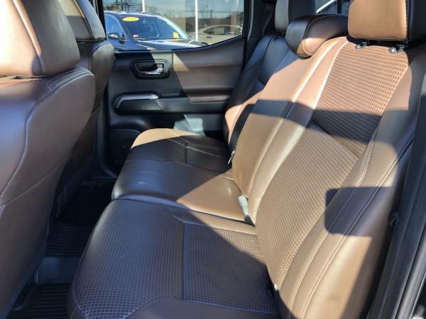 Used 2017 Toyota TACOMA LIMITED DOUBLE CAB