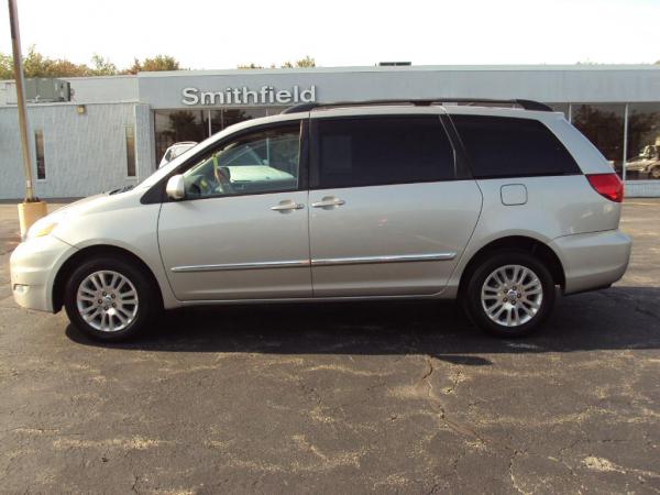 Used 2008 Toyota SIENNA XLE