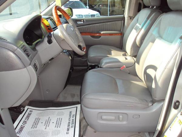 Used 2008 Toyota SIENNA XLE