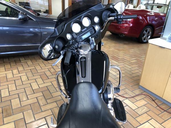 Used 2011 HARLEY DAVIDSON FLHX STREET GLI Street Glide