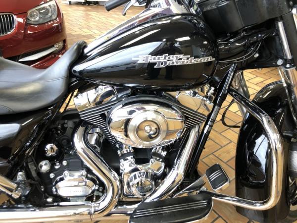 Used 2011 HARLEY DAVIDSON FLHX STREET GLI Street Glide