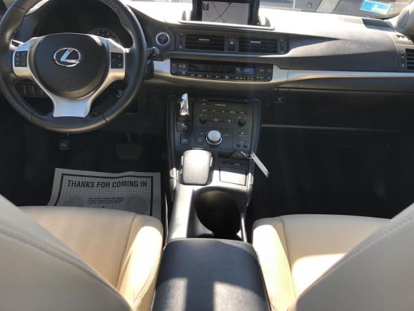 Used 2012 LEXUS CT200H 200