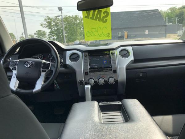 Used 2014 Toyota TUNDRA CREWMAX CREWMAX SR5