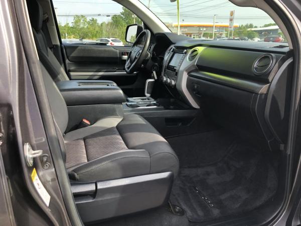 Used 2014 Toyota TUNDRA CREWMAX CREWMAX SR5