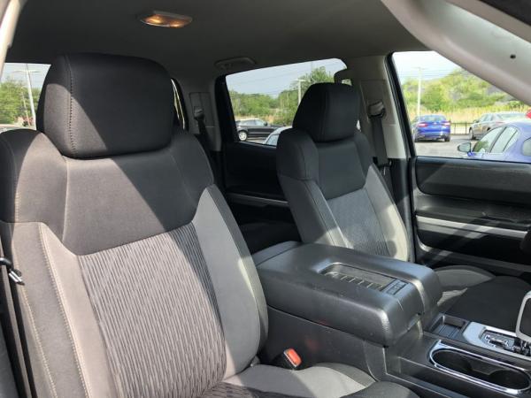 Used 2014 Toyota TUNDRA CREWMAX CREWMAX SR5