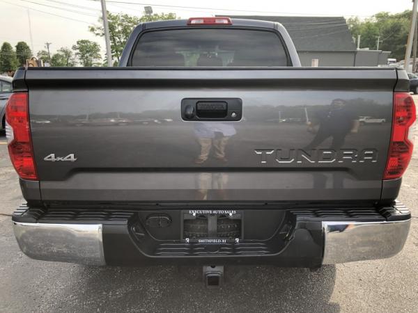 Used 2014 Toyota TUNDRA CREWMAX CREWMAX SR5