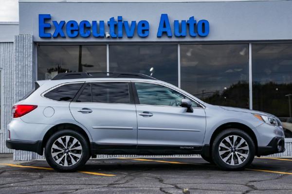 Used 2017 SUBARU OUTBACK 25 LTD 25I LIMITED