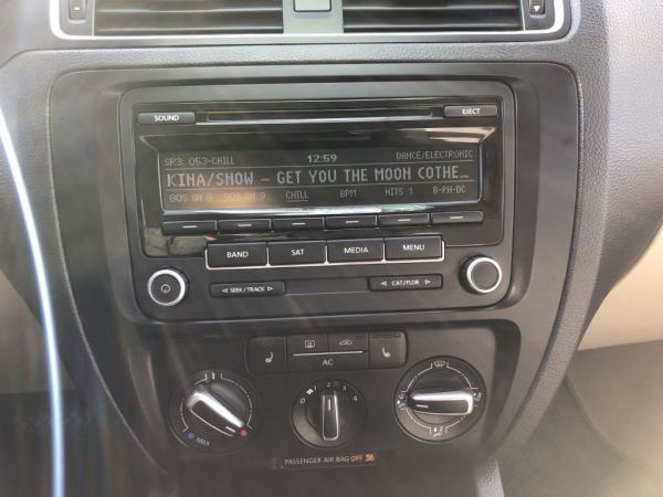 Used 2012 VOLKSWAGEN JETTA SE SE