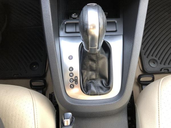 Used 2012 VOLKSWAGEN JETTA SE SE