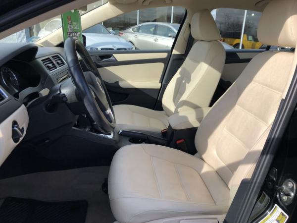 Used 2012 VOLKSWAGEN JETTA SE SE