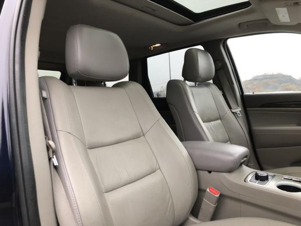 Used 2012 JEEP GRAND CHEROKEE LAREDO