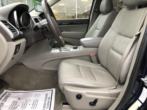 Used 2012 JEEP GRAND CHEROKEE LAREDO