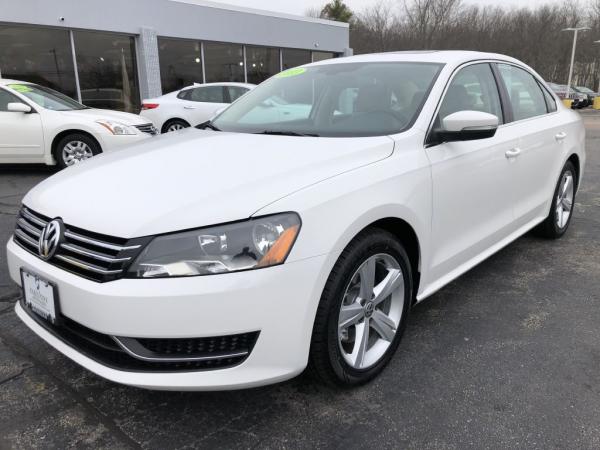 Used 2013 VOLKSWAGEN PASSAT SE SE