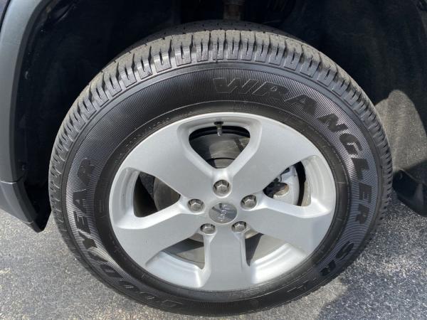 Used 2012 JEEP GRAND CHEROKEE LAREDO