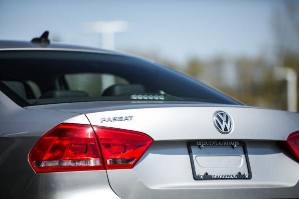 Used 2013 VOLKSWAGEN PASSAT S