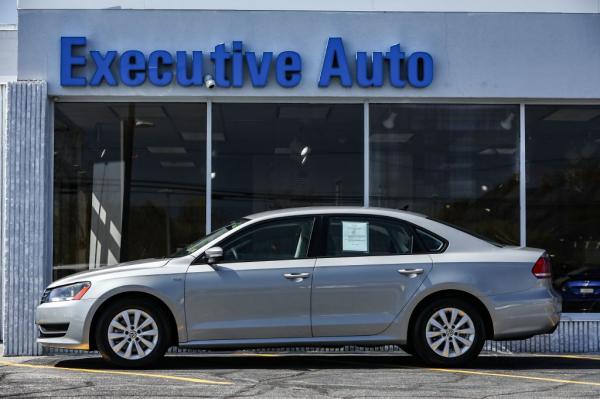 Used 2013 VOLKSWAGEN PASSAT S