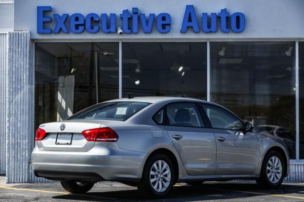 Used 2013 VOLKSWAGEN PASSAT S