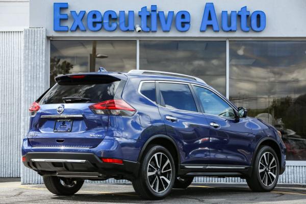 Used 2017 NISSAN ROGUE SL SL