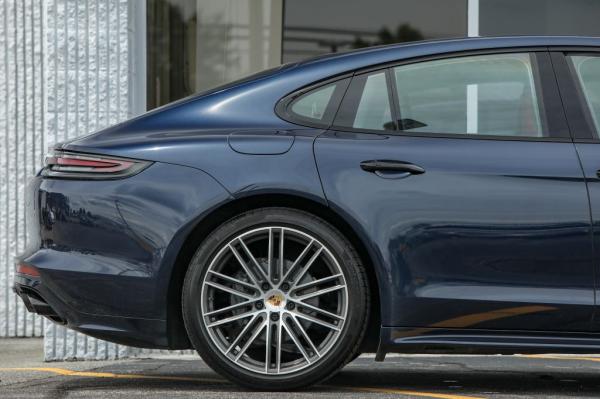 Used 2018 PORSCHE PANAMERA 4S 4S